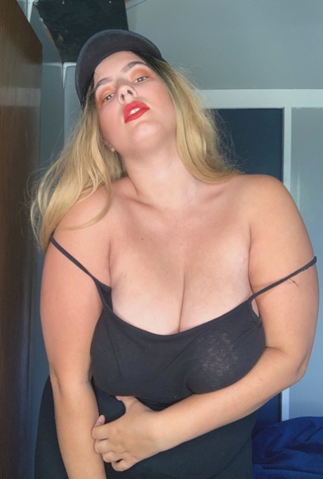 sexy elagants huge boobs